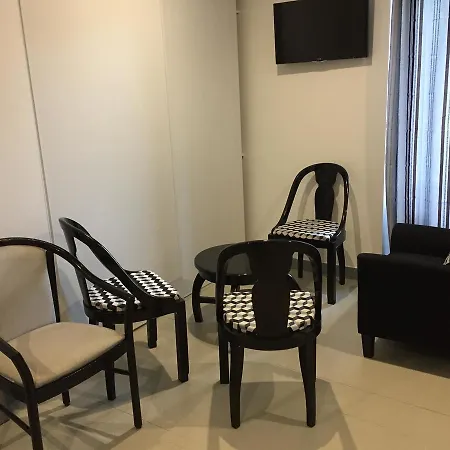 Chambres D'hotes Les Cedres Frühstückspension Le Val-Saint-Père