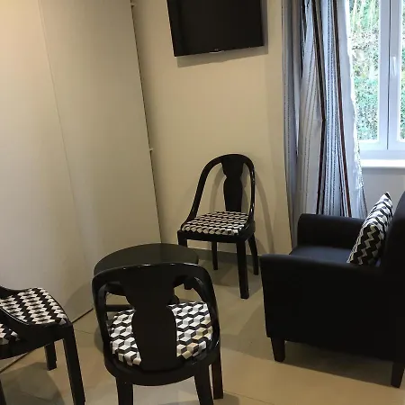 Frühstückspension Chambres D'hotes Les Cedres Le Val-Saint-Père